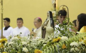 Read more about the article Religiosidade e ações sociais marcam o festejo da Área Missionária Santa Clara