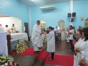 Read more about the article Paróquia Nossa Senhora das Dores celebra a posse de seu novo pároco, Pe. Eudo Castro