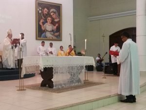 Read more about the article Padre Charles Cunha toma posse como primeiro pároco da Área Missionária Sagrada Familia do Tarumã