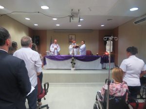 Read more about the article Dom Tadeu preside celebração de natal no hospital Santa Júlia