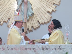 Read more about the article Pe. Wolney toma posse como pároco em Nossa Senhora Auxiliadora, Alvorada 1