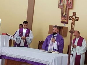 Read more about the article Dom José realiza dedicação da Igreja de São Francisco em Novo Airão