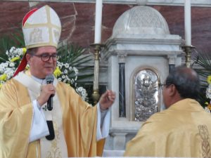 Read more about the article Arcebispo dá posse a novo pároco da Paróquia São Sebastião e Francisco de Assis