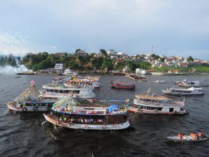 Read more about the article Procissão fluvial e missa em homenagem à São Pedro reúne cerca de 2 mil fiéis