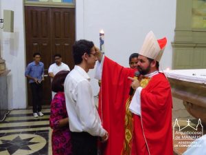 Read more about the article Integrantes da Comunidade Católica Hallel recebem o sacramento do Crisma pelas mãos de Dom José