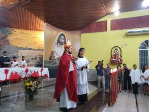 Read more about the article Coração Imaculado de Maria celebra o crisma de 35 jovens e adultos