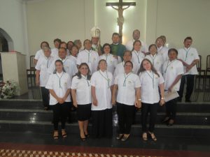 Read more about the article Paróquia Santa Luzia da Matinha celebra o envio de 25 Ministros da Eucaristia, da Palavra e das Exéquias