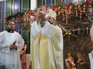 Read more about the article Dom José celebra missa da vigília de Natal na Paróquia São Bento
