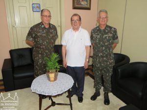 Read more about the article Comandante Militar da Amazônia visita Dom Sergio para lhe apresentar seu sucessor