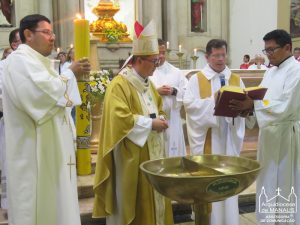 Read more about the article Arcebispo celebra Vigília Pascal na Igreja da Matriz
