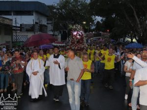Read more about the article Procissão e missa campal encerram os festejos de Santa Rita de Cássia