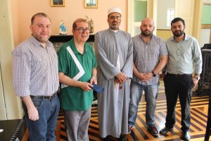 Read more about the article Muçulmanos fazem doação à comunidade católica após furto na Igreja São Sebastião, em Manaus