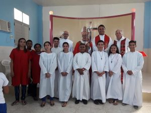 Read more about the article Dedicação de Altar e benção de Capela da casa paroquial marcam visita de Dom Sergio à Manaquiri