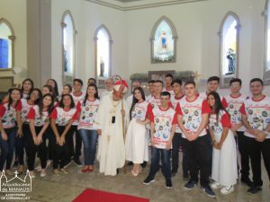 Read more about the article Paróquia Nossa Senhora de Nazaré celebra o sacramento da Crisma de 39 jovens
