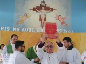 Read more about the article Candidato a diácono Luiz Alberto Lira recebe ministério do leitorato pelo arcebispo de Manaus