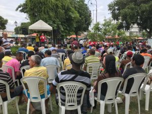 Read more about the article III Jornada Mundial dos Pobres reúne cerca de 300 pessoas na Praça da Matriz