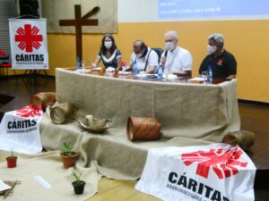 Read more about the article Cáritas realiza assembleia com a mudança de seu presidente, assumindo Dom Leonardo Steiner
