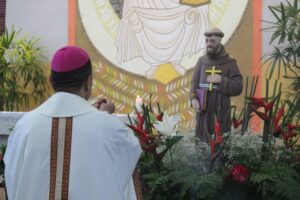 Read more about the article Fiéis festejam São Francisco com missa, carreata e campanha solidária
