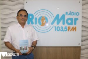 Read more about the article Pe. Adelson Santos divulga seu segundo livro em entrevista à Rádio Rio Mar