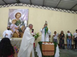 Read more about the article Amicom acolhe a  imagem peregrina de São José