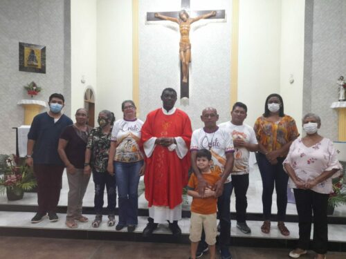 Read more about the article Missa marca envio de missionarios do COMIPA em Presidente Figueiredo