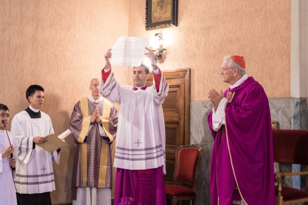 Read more about the article Cardeal Steiner toma posse do título de pároco da Igreja São Leonardo de Porto Maurizio, em Roma