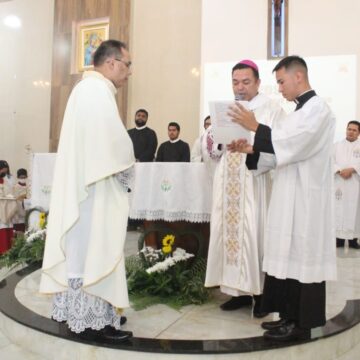Pe. Raimundo Elson toma posse como novo pároco de N. Sra. do Perpétuo Socorro