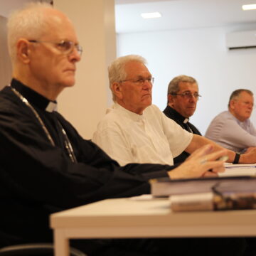 Cardeal Leonardo Steiner participa de reunião sobre a missão da Igreja nas grandes cidades