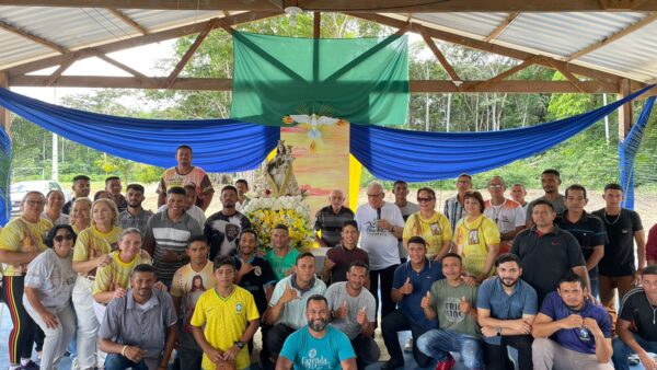 Leia mais sobre o artigo Fazenda Esperança recebe visita da imagem peregrina de Nossa Senhora do Carmo da diocese de Parintins